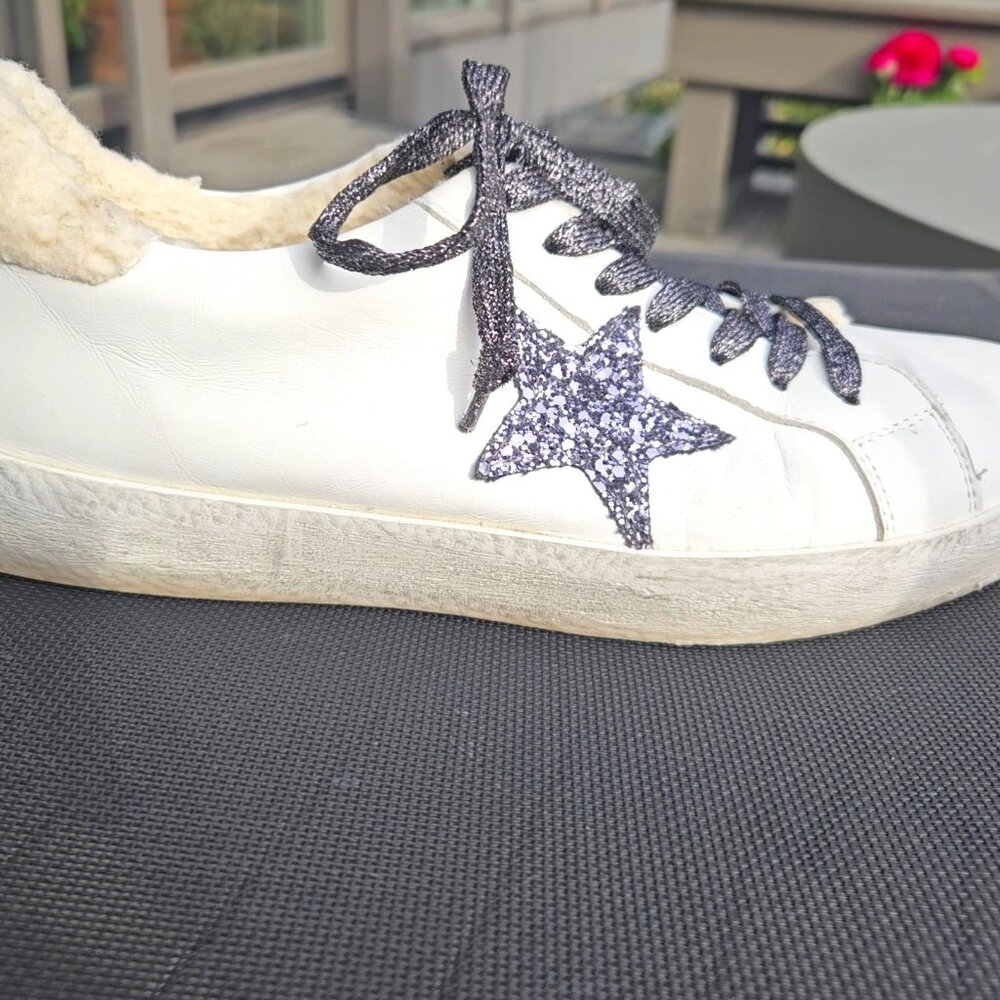 L'Idea by Lori White Leather Distressed Sneakers, Size 39 or 8.5
